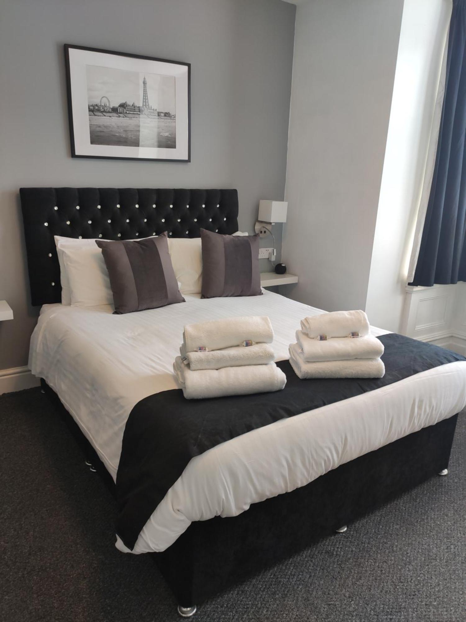 Q - Accommodation Blackpool Exteriör bild